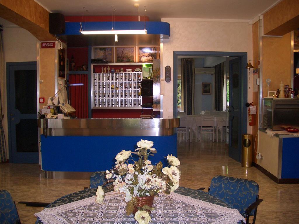 King Hotel Fiuggi Luaran gambar