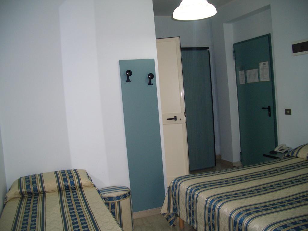 King Hotel Fiuggi Luaran gambar