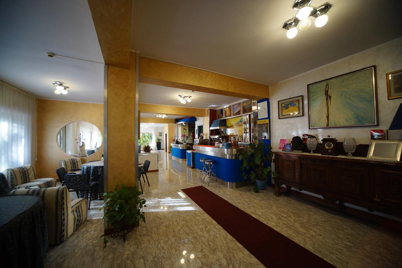 King Hotel Fiuggi Luaran gambar