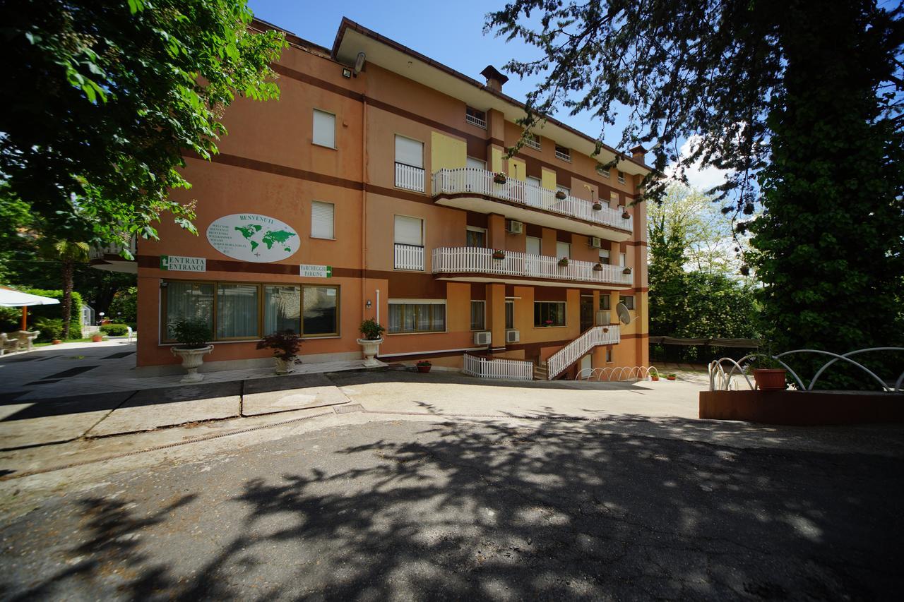 King Hotel Fiuggi Luaran gambar